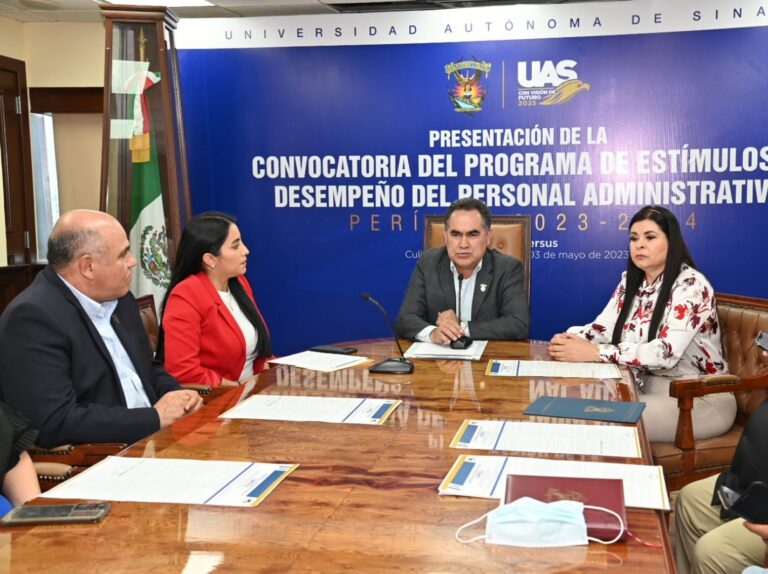Convocatoria Becas Administrativos (2)
