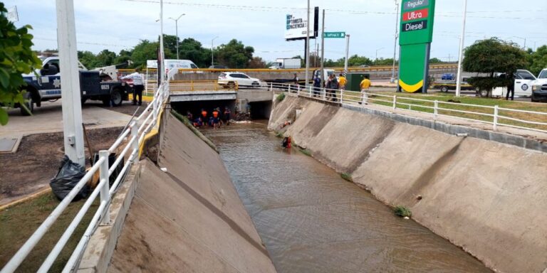 Refugio-es-el-chofer-desaparecido-en-canal-de-Chulavista-1050x525