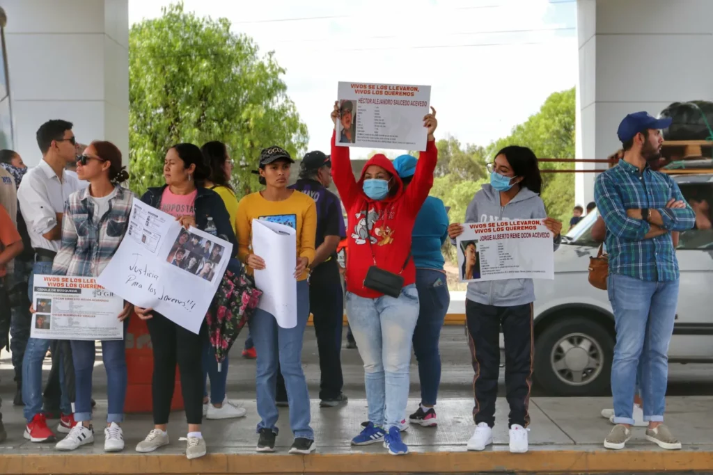 padres-demandan-localizacion-de-7-jovenes-secuestrados-en-zacatecas-scaled