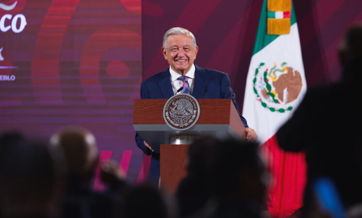 2023-10-05-Conferencia-de-prensa-matutina-Palacio-Nacional-Foto-04-745x450
