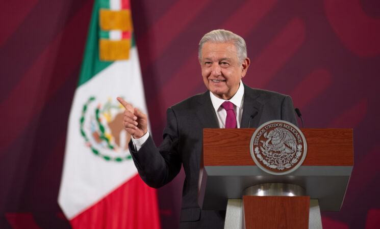 2023-10-09-Conferencia-de-prensa-matutina-Palacio-Nacional-Foto-01-745x450