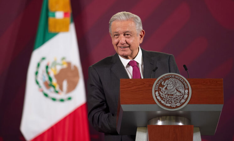 2023-10-09-Conferencia-de-prensa-matutina-Palacio-Nacional-Foto-13-745x450