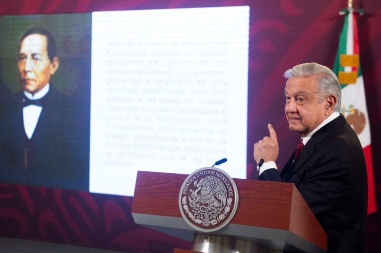 2023-10-12-Conferencia-de-prensa-matutina-Palacio-Nacional-Foto-05