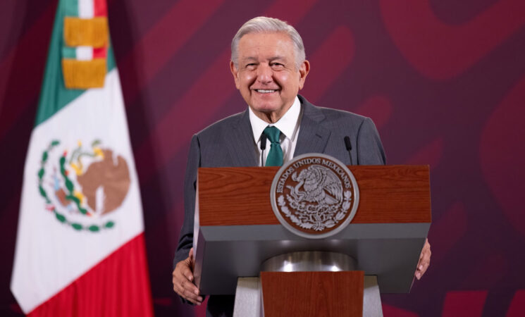 2023-10-17-Conferencia-de-prensa-matutina-Palacio-Nacional-Foto-01-745x450