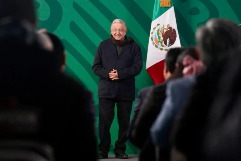 amlo-lopez-obrador-congresistas-conferencia