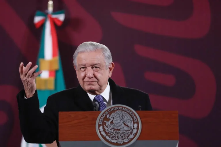 amlo-lopez-obrador-mujeres-indigenas-cjng