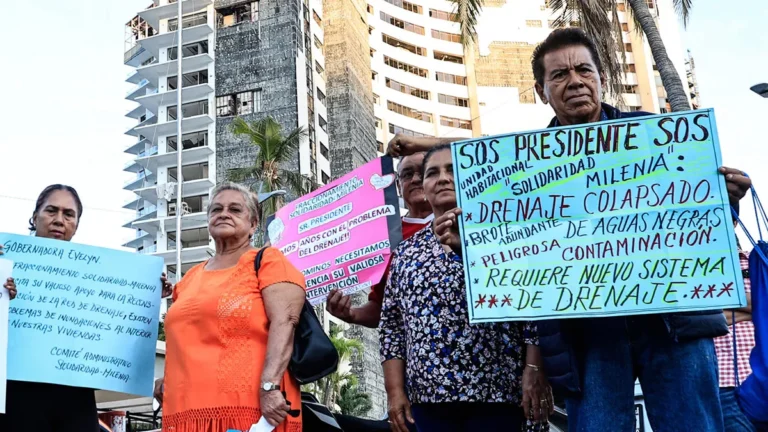 damnificados-en-acapulco-por-el-huracan-otis