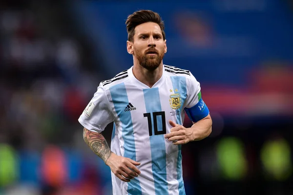 depositphotos_234450832-stock-photo-lionel-messi-of-argentina-jogs