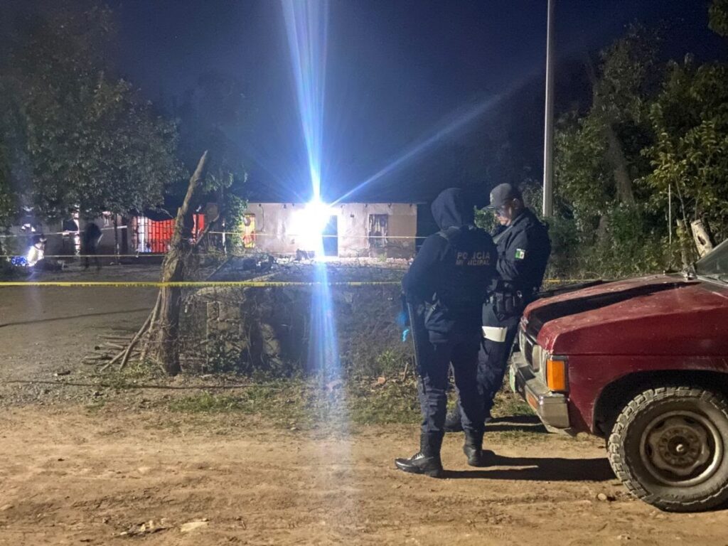 Asesinan-a-machetazos-a-un-doctor-en-el-patio-de-una-casa-en-Tabala-Culiacan4-1-1140x855