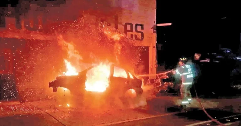 quema-de-auto-en-aguascalientes