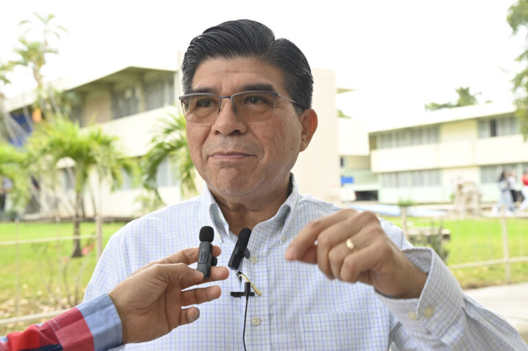 luis armando becerra (1)
