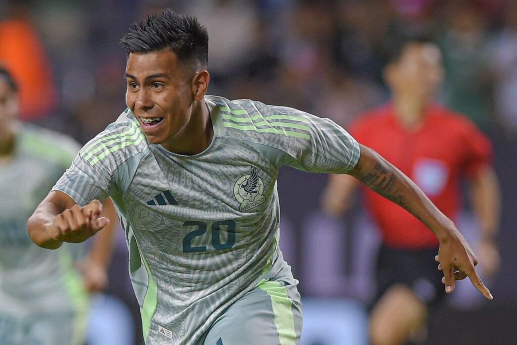 efrain-alvarez-mexico-seleccion-mexicana-1536x1024