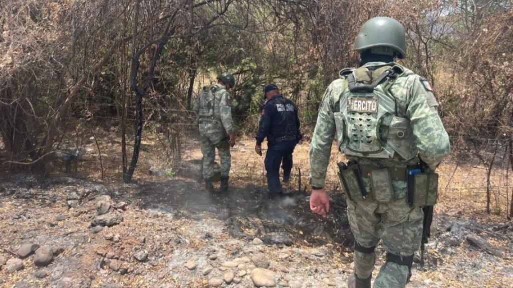 elementos-del-ejercito-mexicano-embolsado-y-putrefacto-hallan-el-cuerpo-de-un-hombre-en-el-poblado-de-ayune-en-culiacan-1140x641