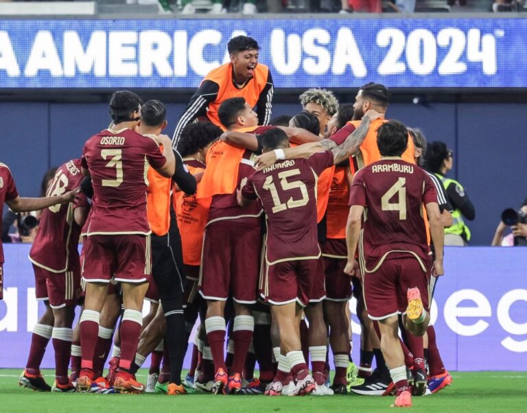 mexico-cae-ante-venezuela-y-complica-su-clasificacion-en-la-copa-america