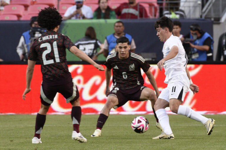 0-4. Darwin Núñez anota tres veces en goleada de Uruguay a México en amistoso