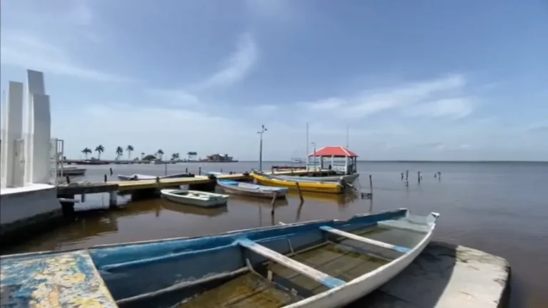 chetumal-previo-a-llegada-del-huracan-beryl