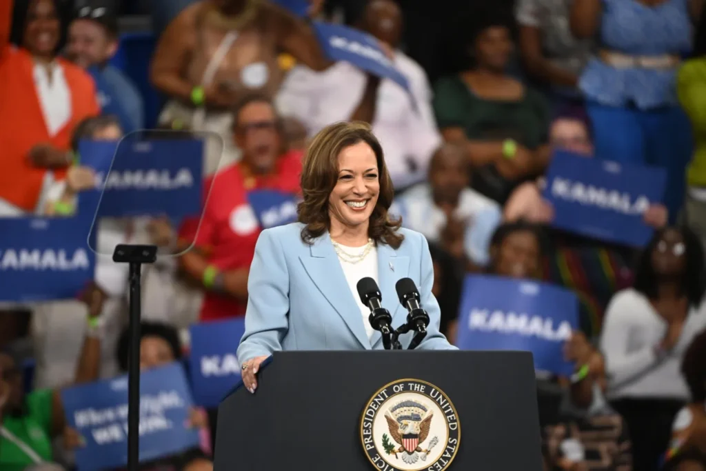 si-tienes-algo-que-decirme-dimelo-en-la-cara-kamala-harris-a-trump