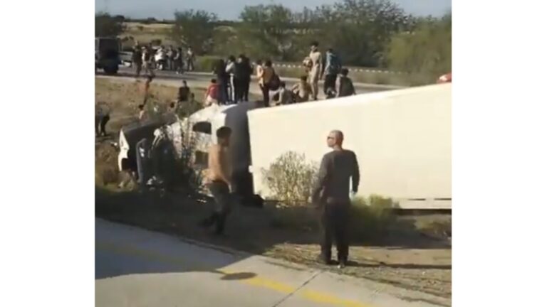 vuelca-trailer-con-migrantes-en-sonora-reportan-al-menos-tres-muertos