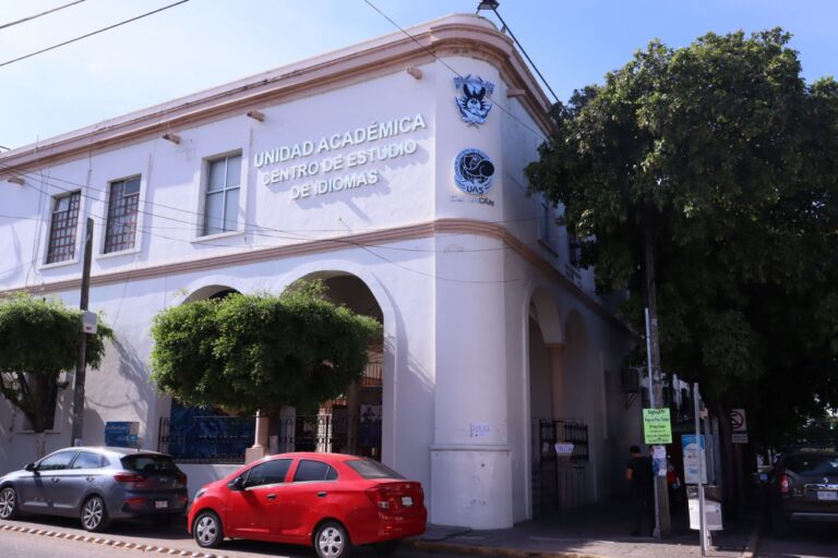 CENTRO DE IDIOMAS