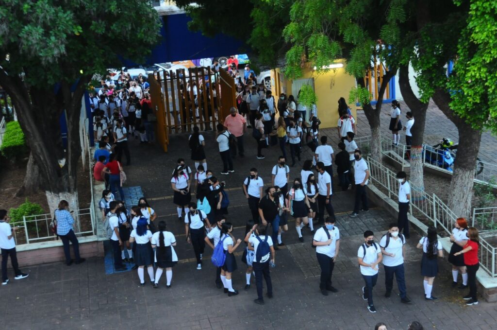 REGRESO A CLASES (6)