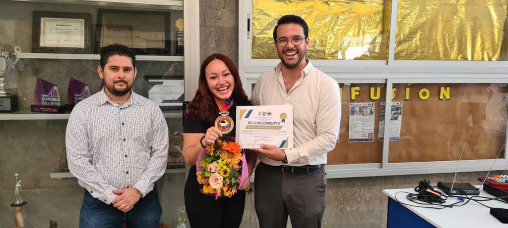 INGENIERIA MARIA FERNANDA ESTUDIANTE QUE GANO PANAMERICANO DE KARATE (5)