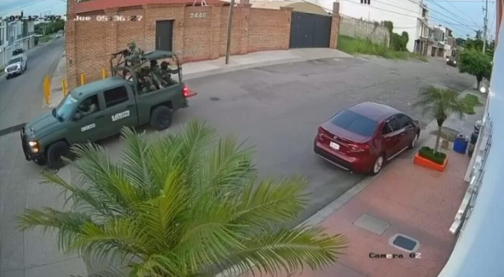 topon-de-delincuentes-y-militares-en-culiacan-1140x628