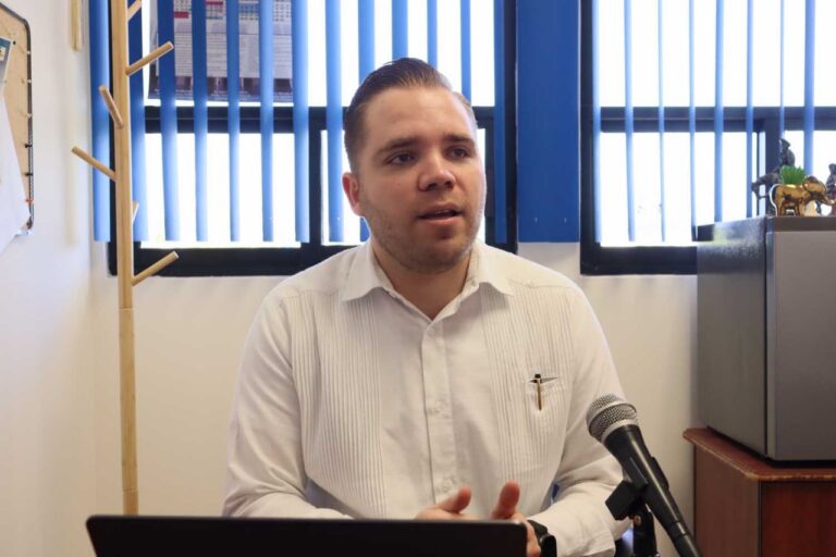 Dr José Lara Salazar coordinador del doctorado en Administración Estratégica FCA UAS