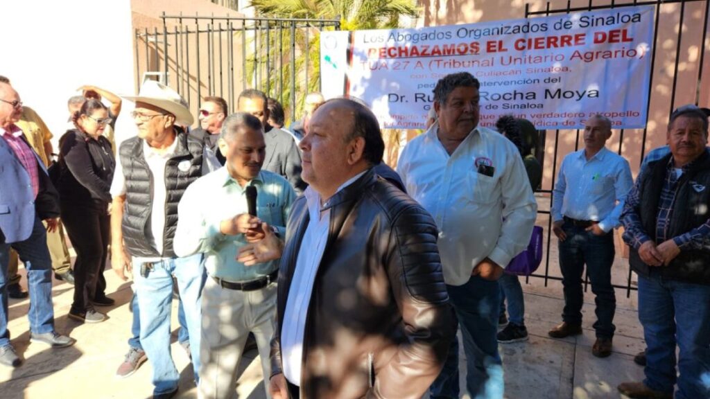 se-manifiestan-en-el-Tribunal-Unitario-Agrario3-1140x641